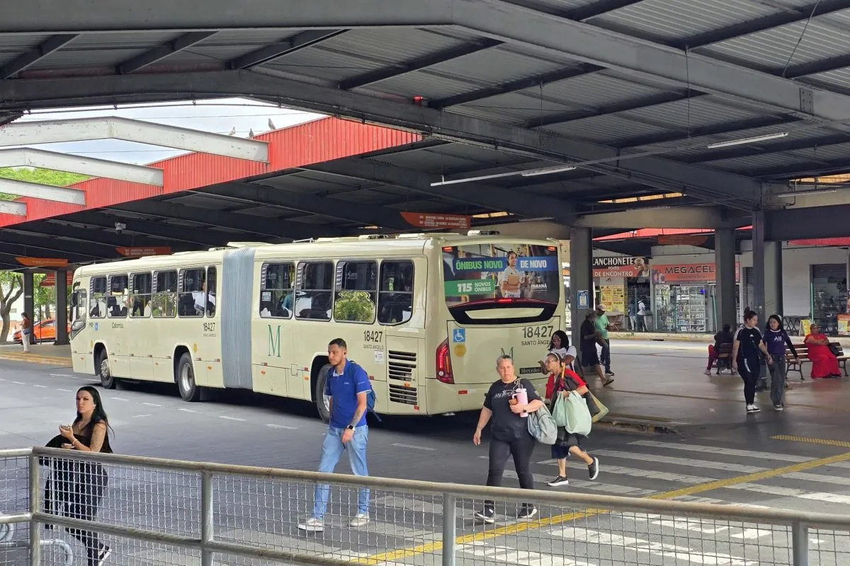 Tarifa do ônibus metropolitano é reajustada para quem paga com cartão