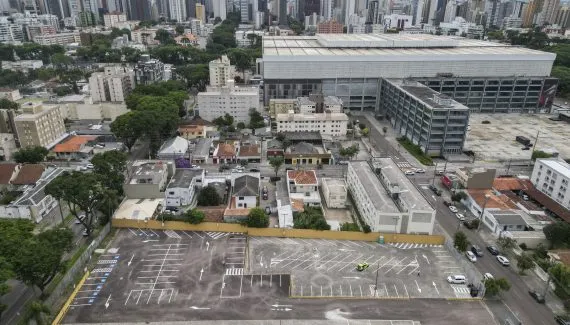 Curitiba ganha novo estacionamento 24 horas perto da Arena da Baixada