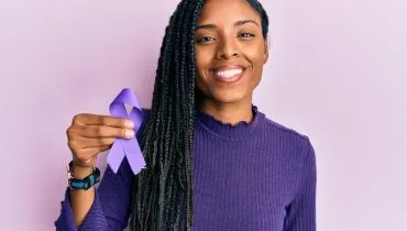 O Fevereiro Roxo busca ampliar o conhecimento sobre doenças crônicas como o lúpus (Imagem: Krakenimages.com | Shutterstock)