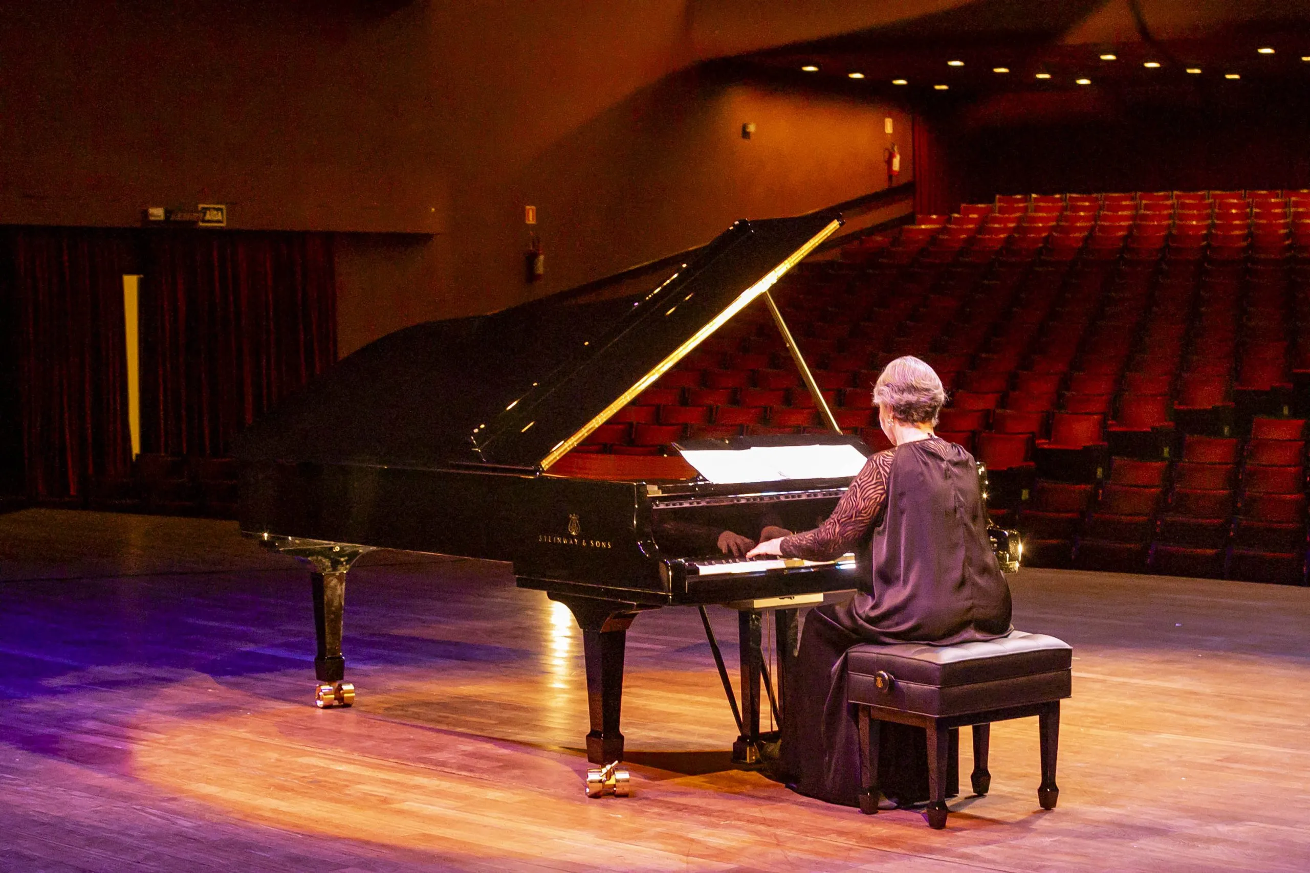 Novo piano marca aporte histórico no Teatro Guaíra e inaugura temporada da OSP