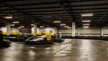 pista de kart indoor no shopping ventura, em curitiba