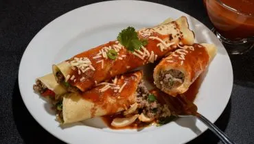 Panqueca de carne moída (Imagem: EDSON DE SOUZA NASCIMENTO | Shutterstock)