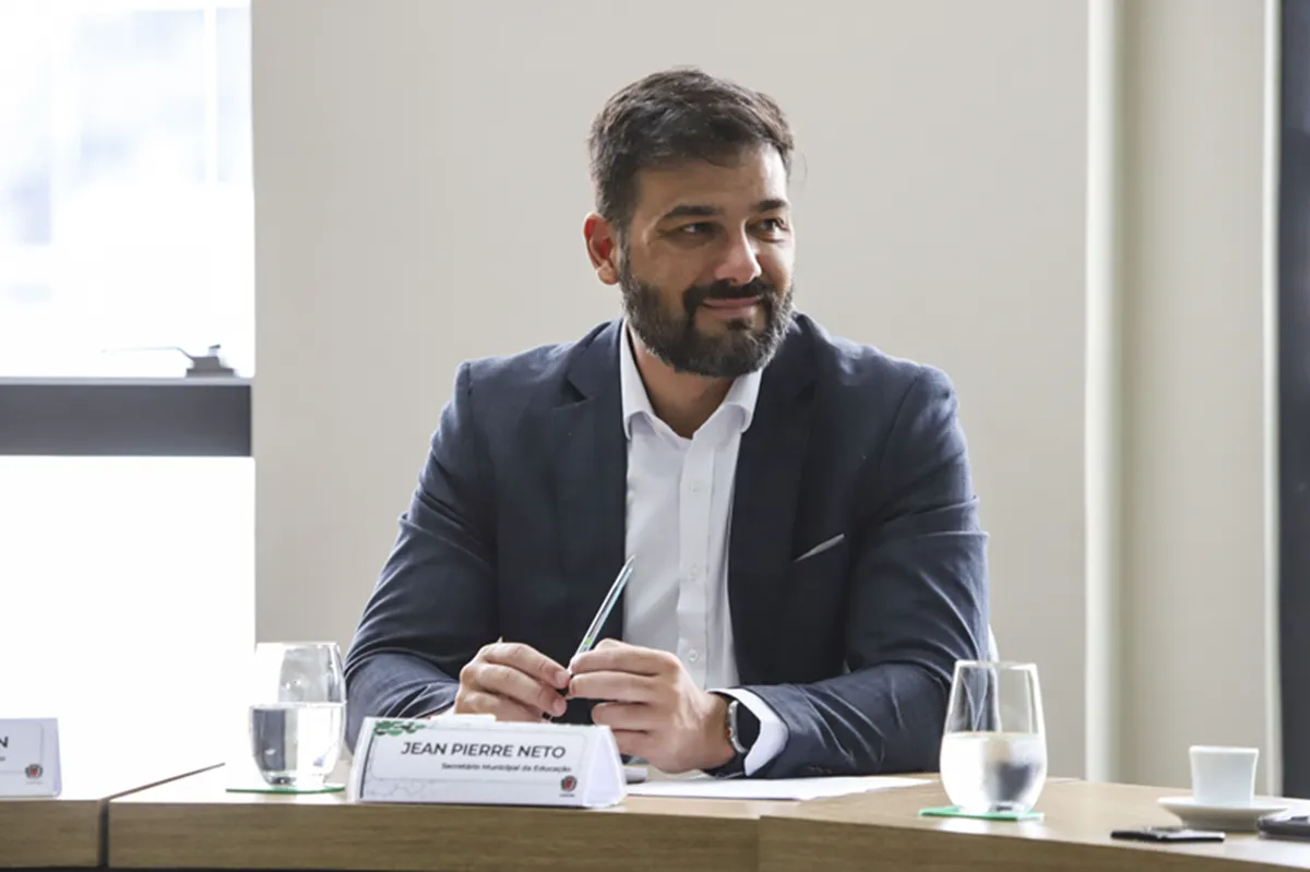 Jean Pierre Neto é exonerado do cargo de secretário da Secretaria de Educação de Curitiba