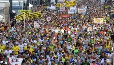 Imagem mostra a São Silvestre atual, realizada em São Paulo.