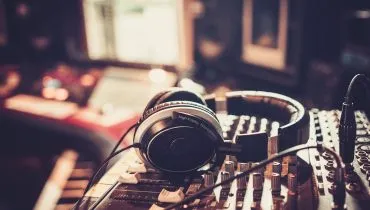 Como a Inteligência Artificial pode tirar até 24% dos lucros da indústria musical, segundo a UNESCO