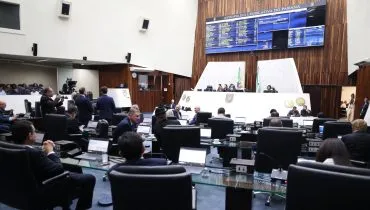 Sessão no plenário da Assembleia Legislativa do Paraná aprovou a criação do HUB do Bem, que terá site para cadastro e consulta de entidades com utilidade pública no estado.