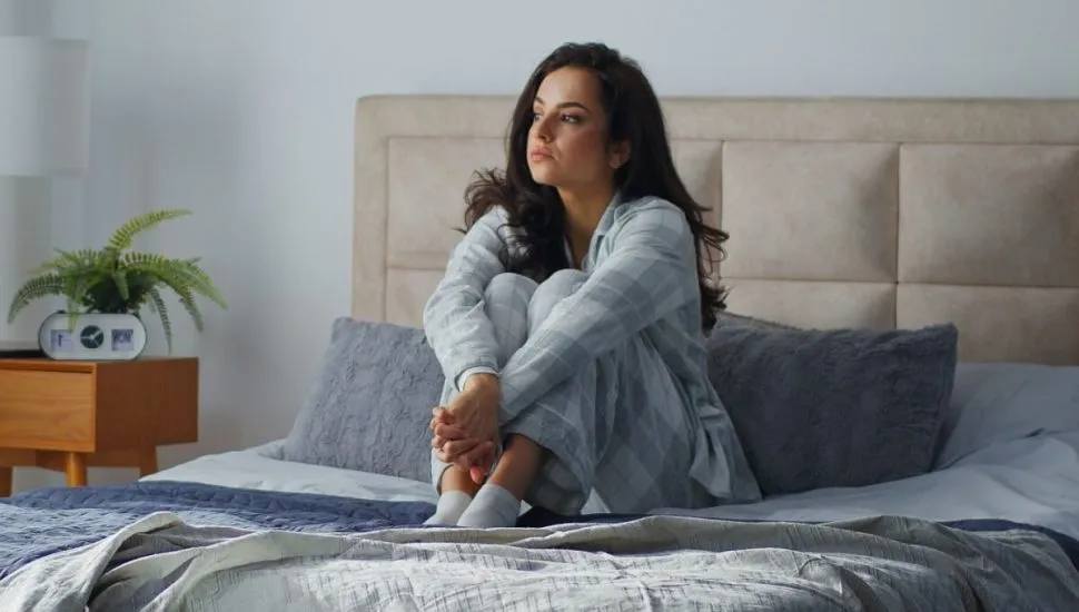 A sexualidade na menopausa pode ser afetada por questões profundas de identidade, autoestima e percepção de si mesma (Imagem: MAYA LAB | Shutterstock)