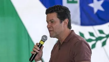 Imagem mostra Guto Silva.