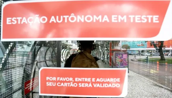 Urbs ampliará testes de estações-tubo autônomas em Curitiba