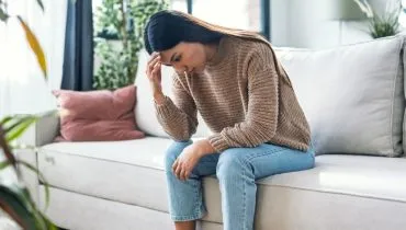 Ciência comprova que dor emocional pode estar relacionada a problemas físicos (Imagem: Josep Suria | Shutterstock)