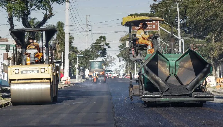 Rua Holanda no Bacacheri terá pavimento recuperado a partir de quarta