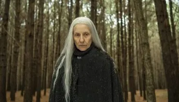 Uma seleção de produções nacionais e internacionais que oferecem drama psicológico, crítica social e abordagens narrativas únicas (Imagem: Reprodução digital | Globoplay)