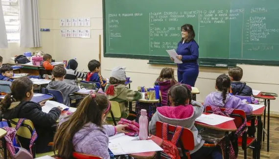 Curitiba lidera ranking nacional com menor distorção idade-série no ensino