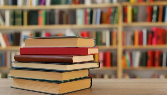 Feira de Livros da UFPR ganha data e promete descontos de até 50%