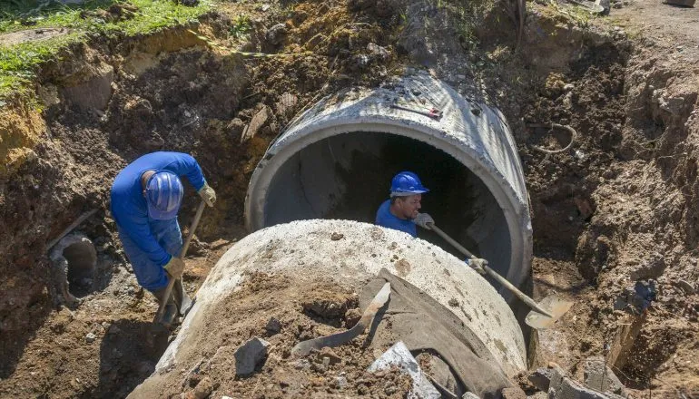 Bloqueio parcial na Toaldo Túlio afeta trânsito no São Braz até abril