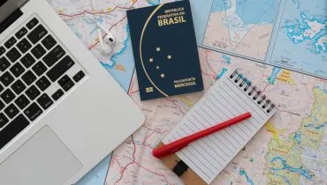 Mudança no pedido de vistos para Portugal traz desafios importantes para quem está em processo de migração ou planeja iniciar a solicitação (Imagem: Marcos Campos | Shutterstock)