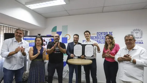 Curitiba lança portal de empregos e inaugura Centro de Aprendizagem