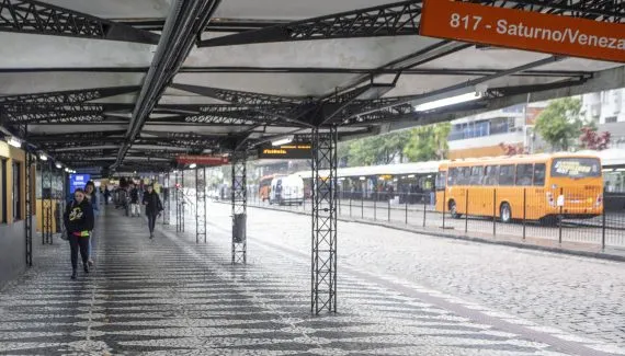 Ironman altera 35 linhas de ônibus em Curitiba no domingo