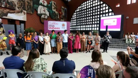 Curitiba lança campanha contra violência doméstica no Dia da Mulher
