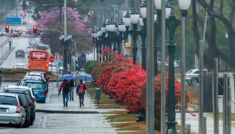 Amostra do outono: Paraná terá semana com chuvas isoladas e clima ameno