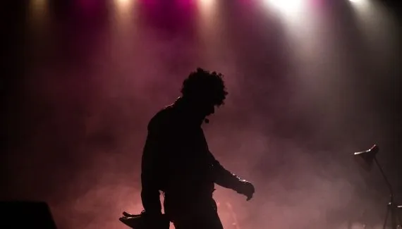 Raul Seixas revive em musical inédito que chega a Curitiba