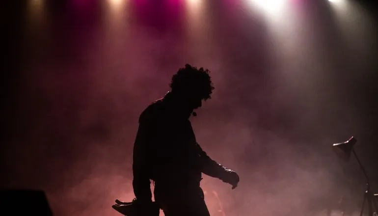 Raul Seixas revive em musical inédito que chega a Curitiba