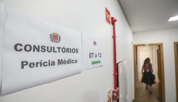 Prefeitura convoca 96 professores aprovados em concurso para documentação