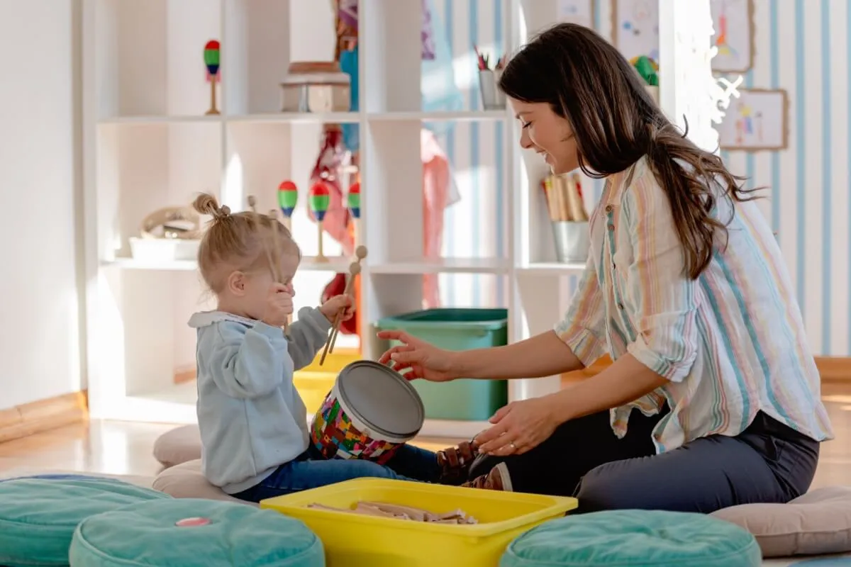 7 benefícios da musicoterapia para o desenvolvimento infantil