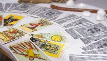 As cartas indicam conquistas materiais, oportunidades e avanços pessoais nesta quarta-feira (Imagem: Anna Markina | Shutterstock)