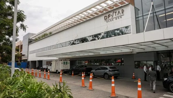 Internado na UTI, ex-presidente Bolsonaro corre risco de morrer