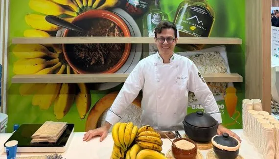 Barreado paranaense encanta em maior feira de turismo de Portugal