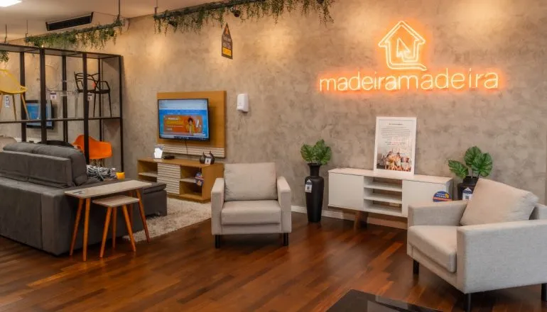 MadeiraMadeira abre primeira loja dentro de shopping em Curitiba