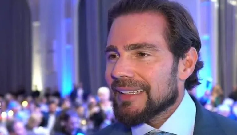 Vorcaro tem surto de raiva e soca parede após encontro com advogado especialista em delação