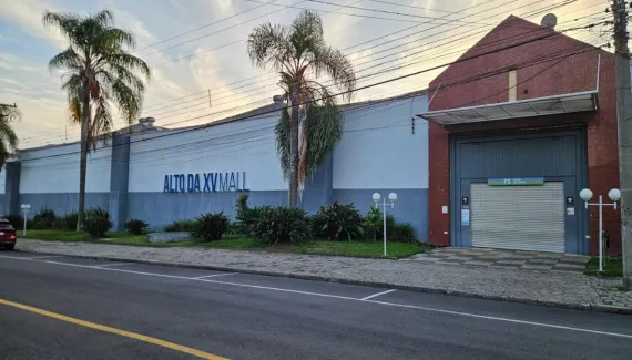 Tradicional shopping de Curitiba fecha as portas (mais uma vez)