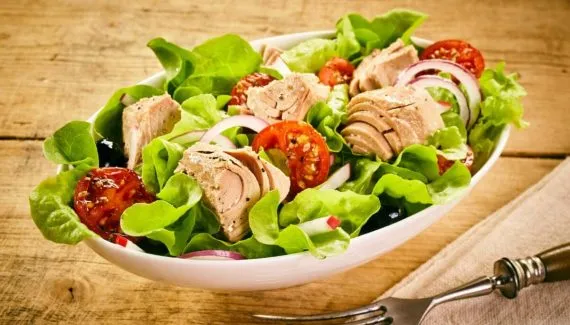 Almoço saudável: 5 receitas com atum para o dia a dia 