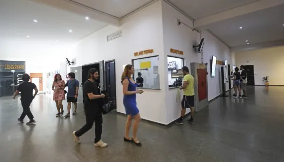 Meia-entrada solidária: cinemas de Curitiba arrecadam chocolates para a Páscoa