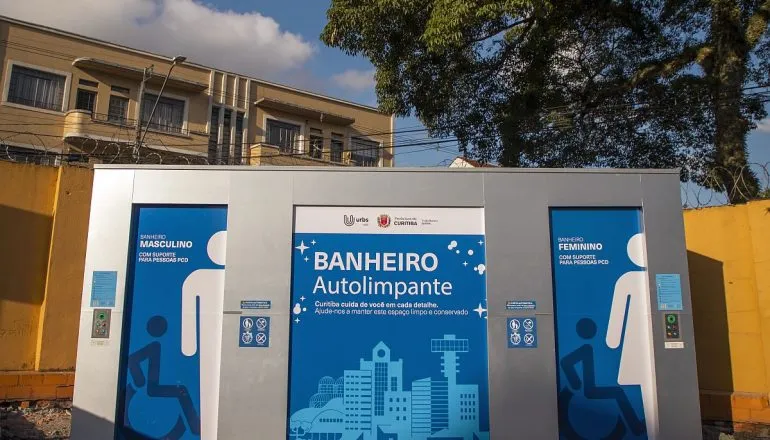 Curitiba testa primeiro banheiro público com tecnologia autolimpante