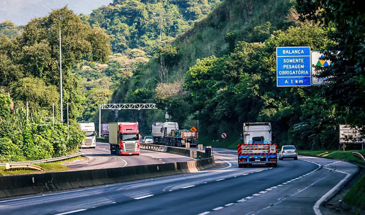 Começam a vigorar novas regras para frete no Brasil