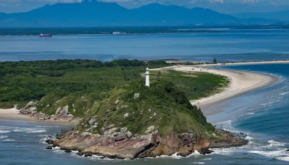 Ilha do Mel amplia horários de travessia para shows neste fim de semana