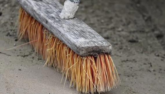 Briga por vassoura em churrasco de família termina com duas mortes em Curitiba