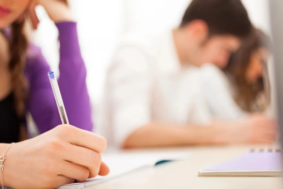 Polícia investiga aprovados em Medicina por fraude na Prova Paraná Mais