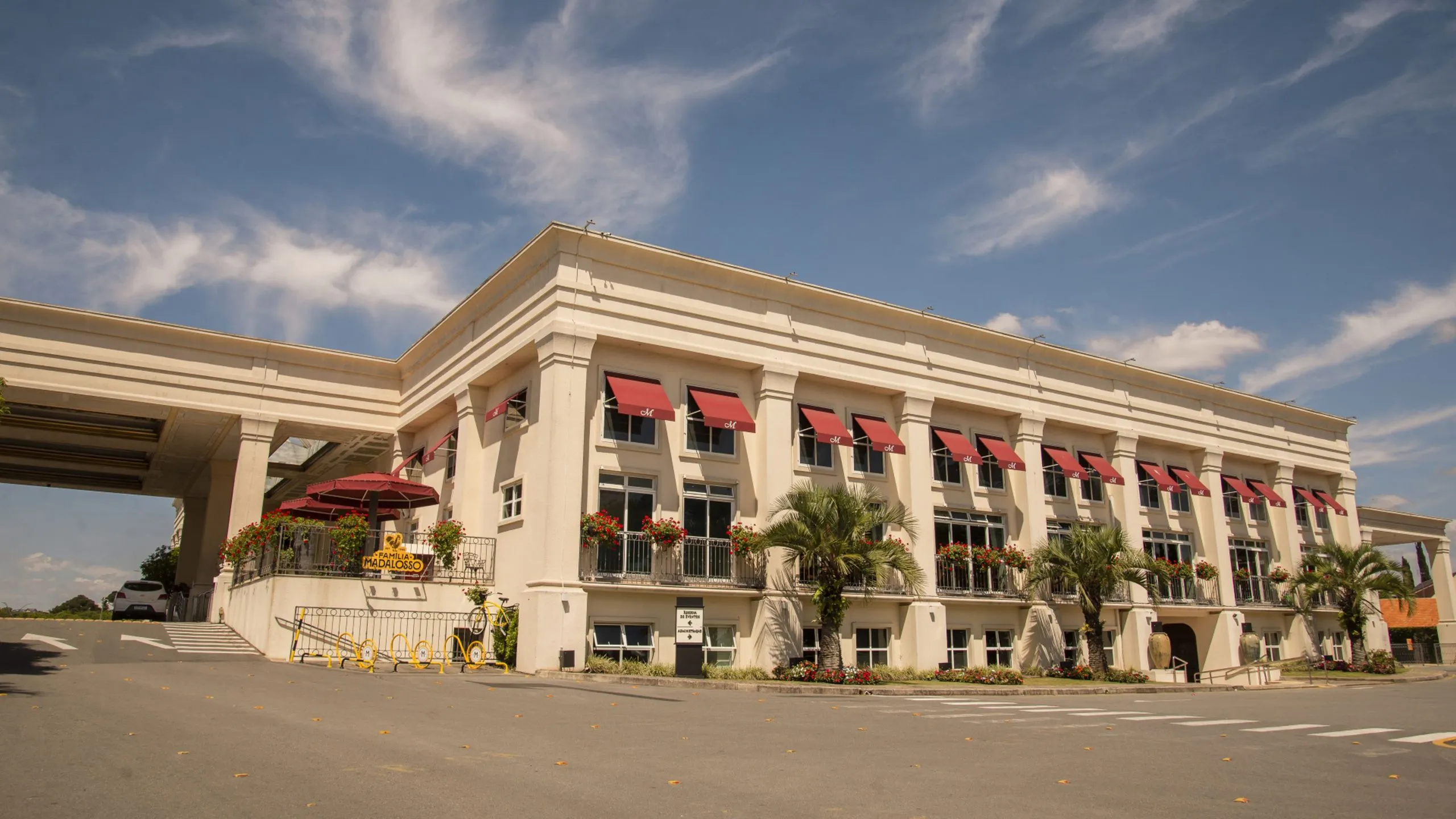 O Restaurante Família Madalosso, em Santa Felicidade, virou um dos maiores símbolos da boa comida e da tradição italiana em Curitiba.