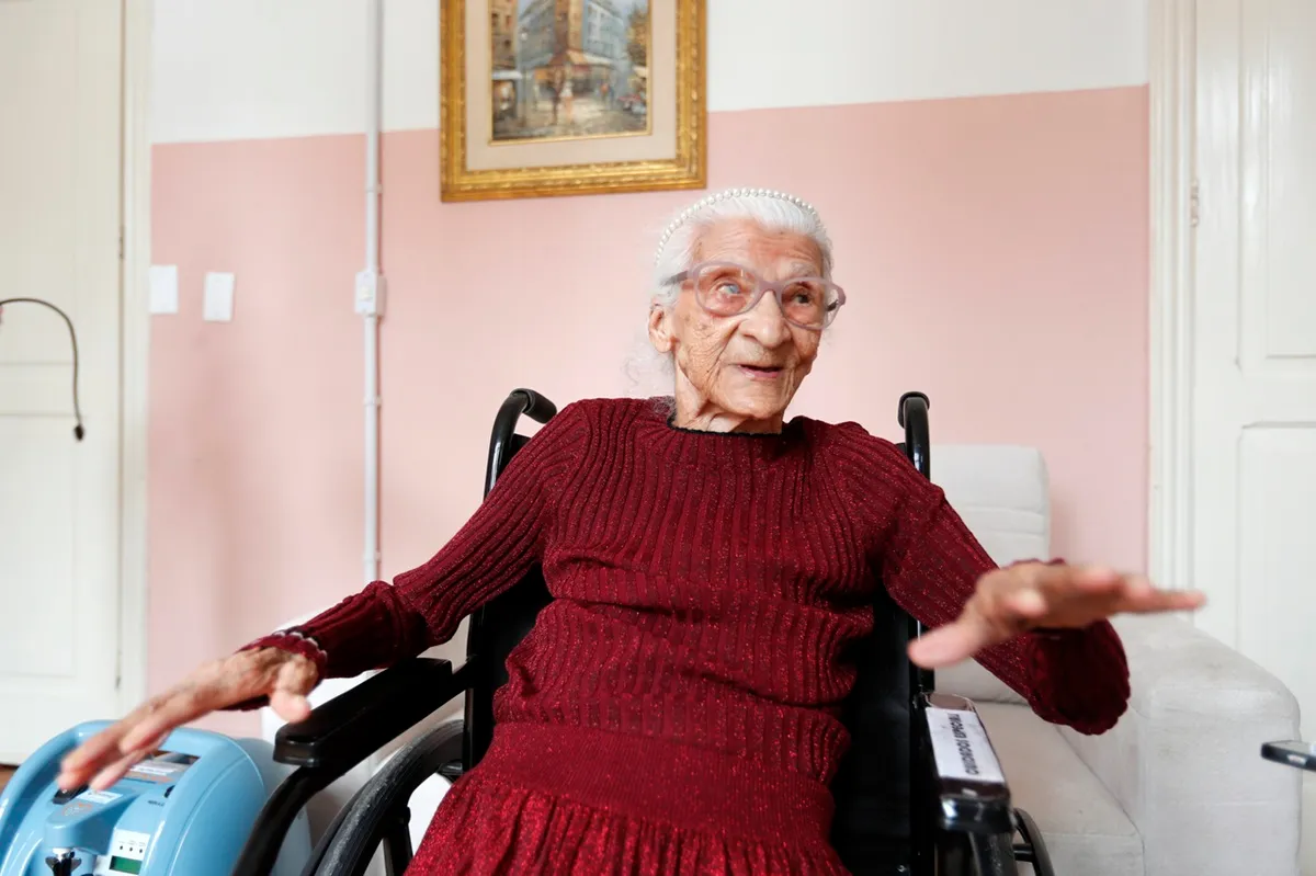 efigênia rolim, a rainha do papel de bala