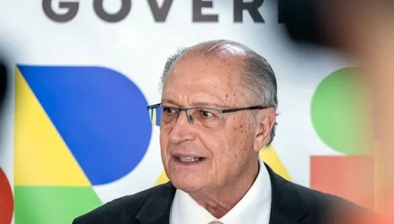 Lula confirma Alckmin como seu candidato a vice-presidente