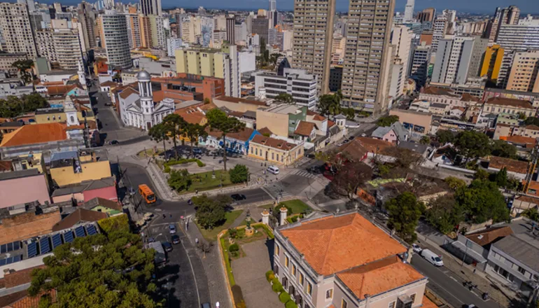 Curitiba abre consulta pública para edital que vai custear até 50% de obras no Centro