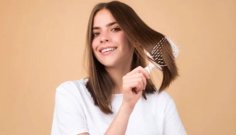 Queda de cabelo: entenda como deficiências nutricionais podem afetar os fios