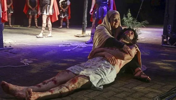 Curitiba recebe encenações da Paixão de Cristo em seis bairros