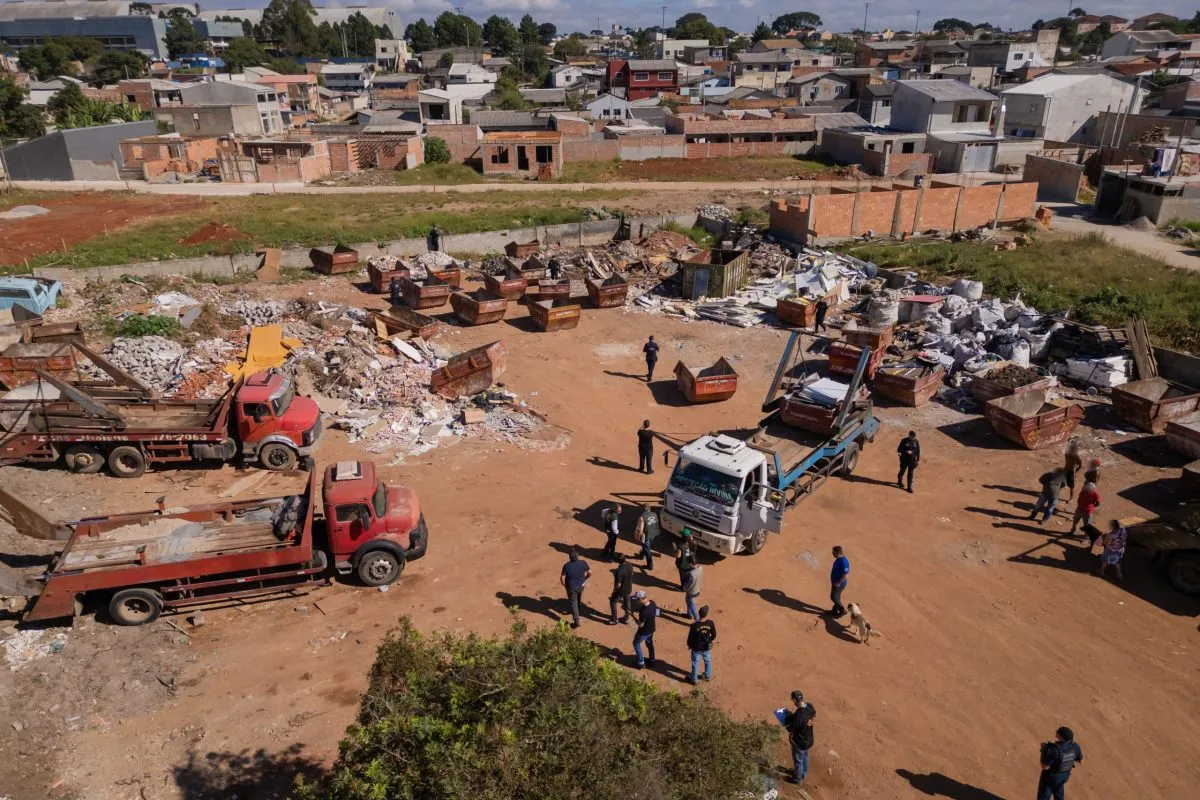 ação fiscaliza crimes ambientais em área de proteção em curitiba