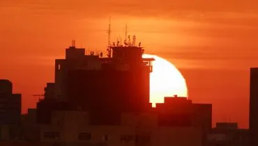 Calor e estiagem de março devem continuar em abril no Paraná