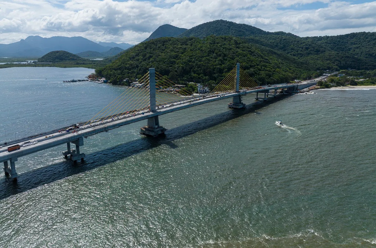 Ratinho Junior anuncia data de inauguração da Ponte de Guaratuba